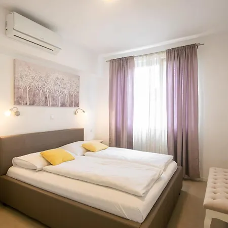 House Skrabic アパート *