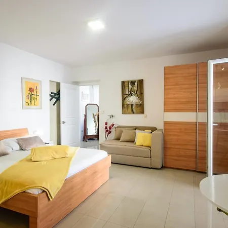 House Skrabic アパート