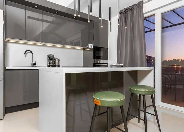 House Skrabic Апартаменты Макарска