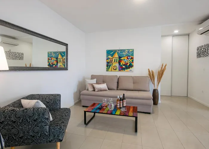 House Skrabic Апартаменты Макарска